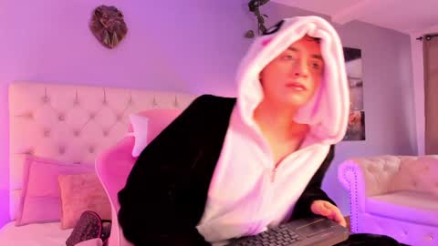 Snapshot of brann_tadzio chatting on 23, 12, 2024 online show from 23, 12, 2024
