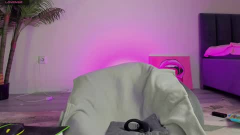 Johny Bravo online show from 14, 2, 2025