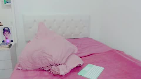 Snapshot of braziliangirl191 chatting on 12, 11, 2025 Alice online show from 12, 11, 2025