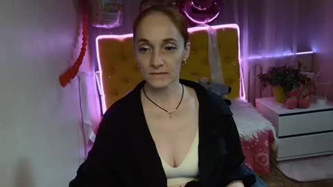 Snapshot of breeterner chatting on 4, 3, 2025 breeterner online show from 4, 3, 2025