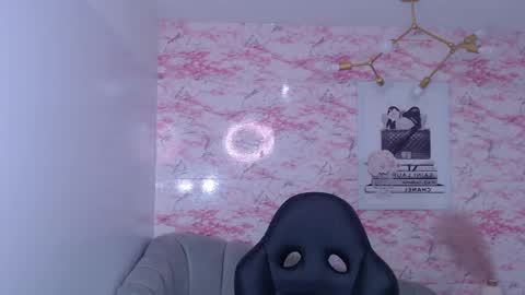 Snapshot of brenda_a_ chatting on 8, 10, 2025 Brendi online show from 8, 10, 2025