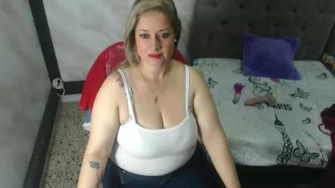 Snapshot of brenda_bigtitis chatting on 15, 10, 2025 brenda_bigtitis online show from 15, 10, 2025