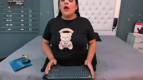 Snapshot of brenda_maz chatting on 13, 11, 2025 Brenda online show from 13, 11, 2025