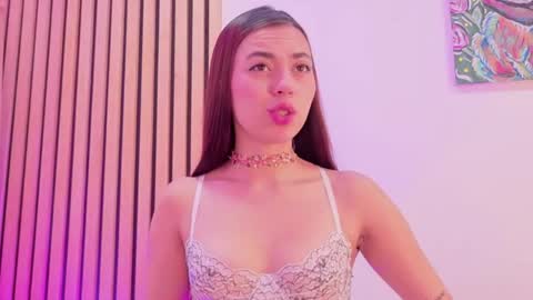 Snapshot of brenda_sky19 chatting on 17, 5, 2026 brenda_sky19 online show from 17, 5, 2026
