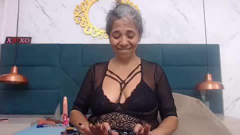 BRENDA VELASQUEZ online show from 29, 11, 2025