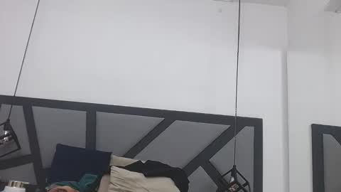 BRENDA VELASQUEZ online show from 5, 4, 2026