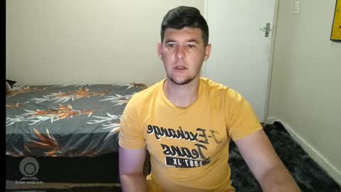 Snapshot of brendansexyboy098754 chatting on 23, 1, 2025 ask me lol online show from 23, 1, 2025