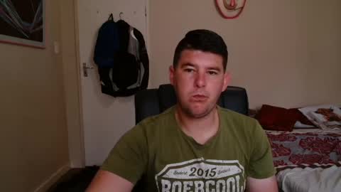 Snapshot of brendansexyboy098754 chatting on 26, 4, 2026 ask me lol online show from 26, 4, 2026