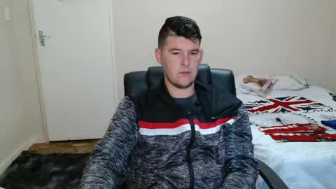 Snapshot of brendansexyboy098754 chatting on 11, 5, 2026 ask me lol online show from 11, 5, 2026