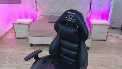 BRENDDA  online show from 11, 10, 2025