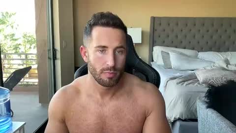 Snapshot of brettmycles chatting on 4, 11, 2025 Brett Mycles online show from 4, 11, 2025