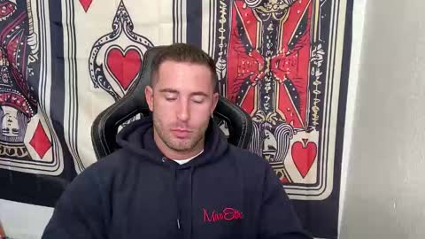 Snapshot of brettmycles chatting on 3, 12, 2025 Brett Mycles online show from 3, 12, 2025