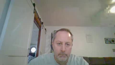 Snapshot of brettsky chatting on 28, 11, 2025 hey online show from 28, 11, 2025