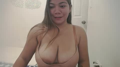 Snapshot of briana_lovexx chatting on 9, 10, 2025 Briana online show from 9, 10, 2025