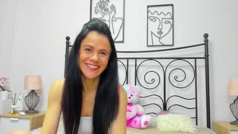 Snapshot of brianaflynt chatting on 13, 11, 2025 brianaflynt online show from 13, 11, 2025