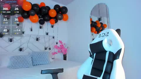   online show from 24, 10, 2025