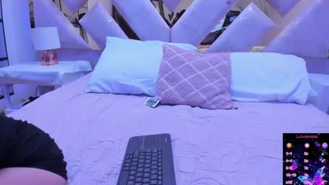 Brianna  online show from 11, 9, 2025