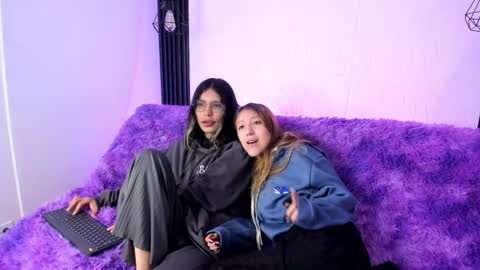 Snapshot of briarandblair chatting on 24, 10, 2025 briarandblair online show from 24, 10, 2025
