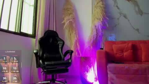 Snapshot of bridgetrodriguez chatting on 17, 10, 2025 online show from 17, 10, 2025