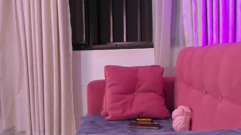 Snapshot of bridgetrodriguez chatting on 29, 11, 2025 online show from 29, 11, 2025