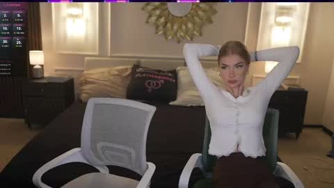 Snapshot of bright_diamonds_054 chatting on 21, 4, 2026 Diamonds Girls online show from 21, 4, 2026