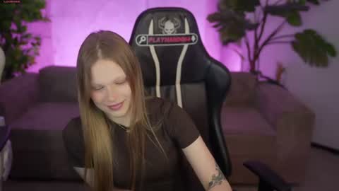 Snapshot of bright_diamonds_054 chatting on 12, 6, 2026 Diamonds Girls online show from 12, 6, 2026