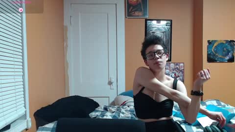 Snapshot of bright_pink_strawberry chatting on 16, 1, 2025 Strawberry online show from 16, 1, 2025