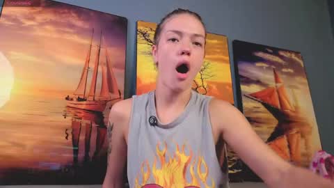 Snapshot of brilliant_barbe chatting on 22, 4, 2026 brilliant_barbe online show from 22, 4, 2026