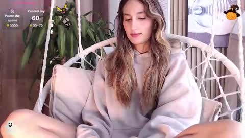 Snapshot of brinna_ev chatting on 22, 9, 2025 B R I N N A online show from 22, 9, 2025