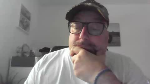 Brisco schner Schwanz online show from 26, 11, 2025