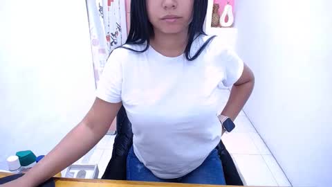 Snapshot of britanyx1 chatting on 18, 12, 2024 britanyx1 online show from 18, 12, 2024