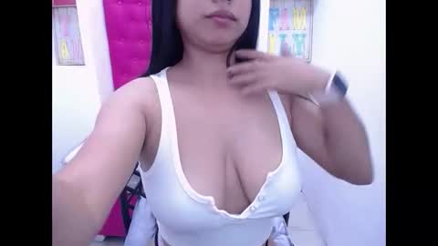 Snapshot of britanyx1 chatting on 5, 2, 2025 britanyx1 online show from 5, 2, 2025