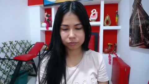 Snapshot of britanyx1 chatting on 11, 11, 2025 britanyx1 online show from 11, 11, 2025