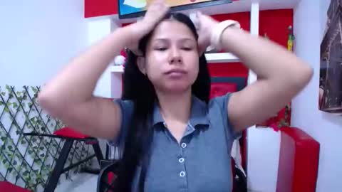 Snapshot of britanyx1 chatting on 2, 12, 2025 britanyx1 online show from 2, 12, 2025