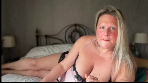 British Bella online show from 14, 5, 2026