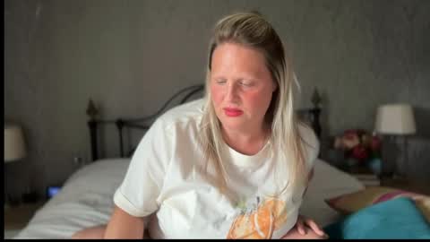 Snapshot of british_bella chatting on 3, 6, 2026 British Bella online show from 3, 6, 2026