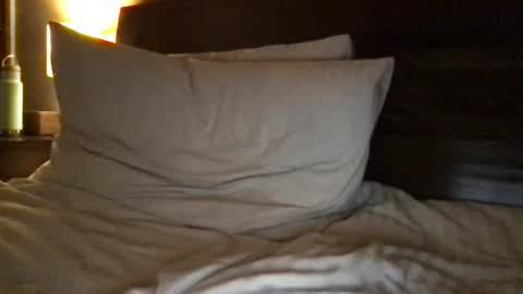 Snapshot of britishlad2019 chatting on 17, 4, 2026 britishlad2019 online show from 17, 4, 2026