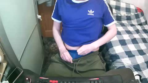 Snapshot of britishtom93 chatting on 26, 4, 2026 British Tom online show from 26, 4, 2026