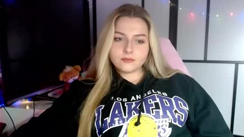 BritneyGlow online show from 6, 12, 2024