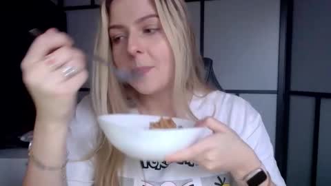 BritneyGlow online show from 9, 12, 2024