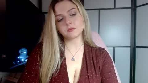 BritneyGlow online show from 28, 12, 2024