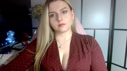 BritneyGlow online show from 28, 12, 2024