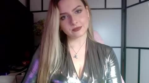 BritneyGlow online show from 31, 12, 2024