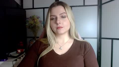 BritneyGlow online show from 3, 1, 2025