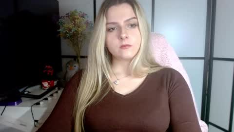 BritneyGlow online show from 3, 1, 2025