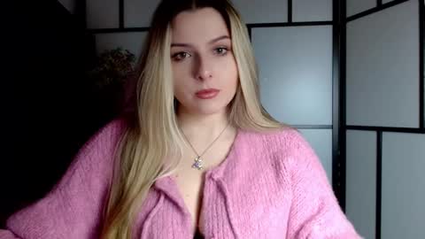 BritneyGlow online show from 23, 1, 2025