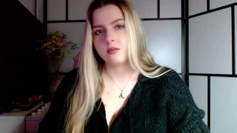 BritneyGlow online show from 24, 1, 2025