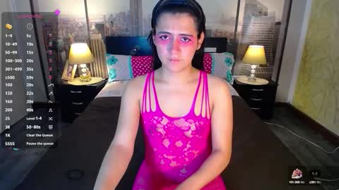   online show from 14, 10, 2025