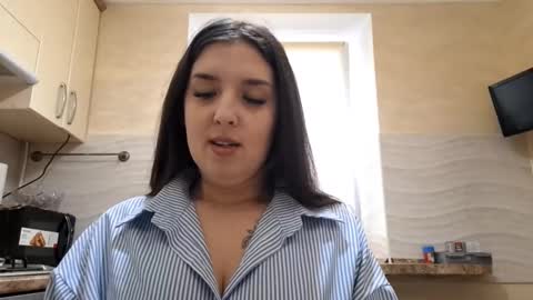 Snapshot of brittnisamsel chatting on 15, 12, 2025 Mila online show from 15, 12, 2025