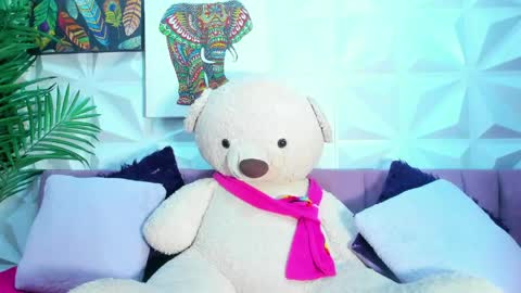 Snapshot of briyit_doll chatting on 8, 6, 2026 BRIYIT online show from 8, 6, 2026